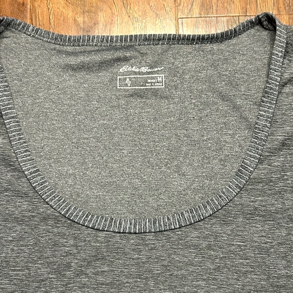 Eddie Bauer Women’s Workout Tee, Size M - Picture 5 of 6